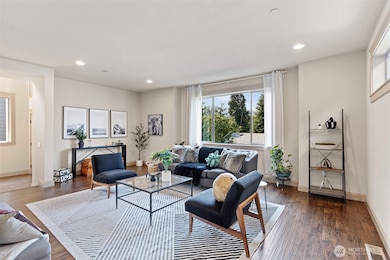 553 SE Andrews St unit B, Issaquah, WA 98027 - photo 5