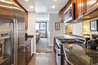 Harbor Towers unit 32G, Boston, MA 02110 - photo 4