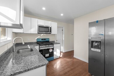 1 Magnolia Ct, Everett, MA 02149 - photo 5