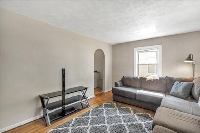 09-1648-Cass-St-WindowStill-Real-Estate-