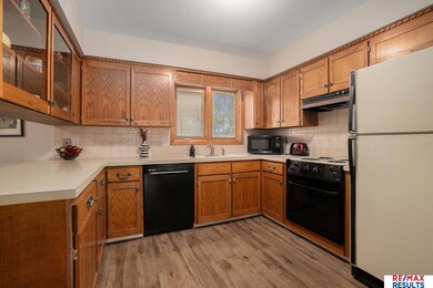 12654 Bartels Dr, Omaha, NE 68137 - photo 4