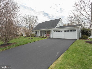 12903 Mount Royal Ln, Fairfax, VA 22033 - photo 2