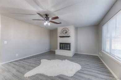 115 W Honolulu St, Broken Arrow, OK 74012 - photo 4