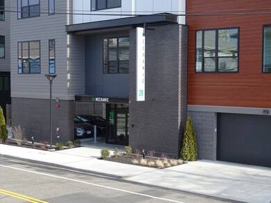 28 Mechanic St unit 305, Quincy, MA 02169 - photo 3