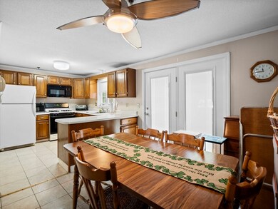 161 Flower Ln unit 7, Dracut, MA 01826 - photo 6