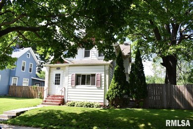1110 W 14th St, Davenport, IA 52804 - photo 2