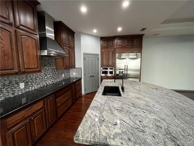 2110 Robin Ln, Mission, TX 78572 - photo 3