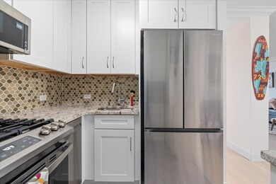 165 W 66th St unit 15-D, New York, NY 10023 - photo 6