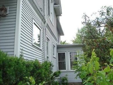 837 Woodland Ave, Oshkosh, WI 54901 - photo 2