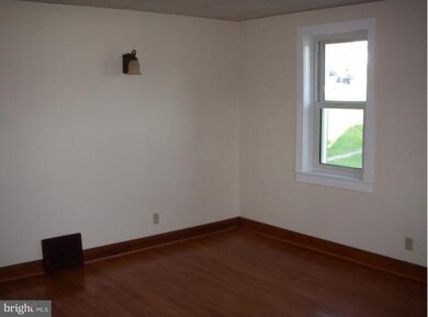 331 Commerce St, Waynesboro, PA 17268 - photo 5