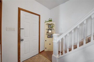 930 Wallace St, Vandergrift, PA 15690 - photo 4