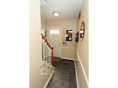 Entry/Foyer.