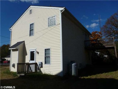 Exterior Front - Nice Side Entrance which take you to the Family room.