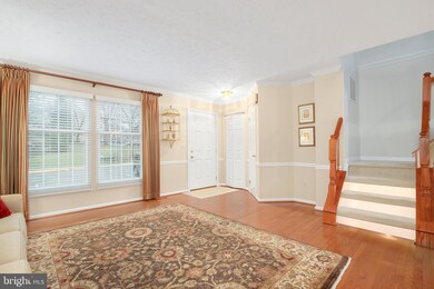 3741 Mazewood Ln, Fairfax, VA 22033 - photo 4