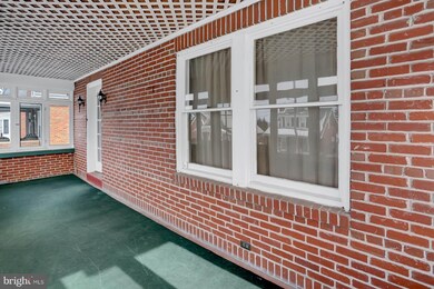 3505 Oak St, Reading, PA 19605 - photo 4