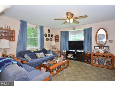 1746 Earlington Rd, Havertown, PA 19083 - photo 4