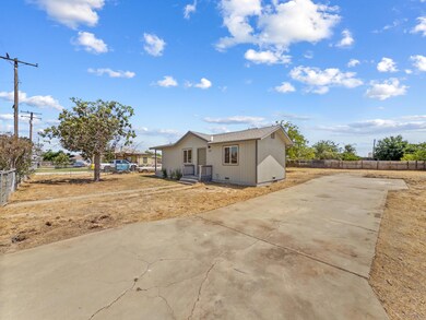 122 S Elm St. Pixley-20