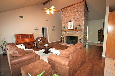 15103 Runnymede St, Conroe, TX 77384 - photo 5