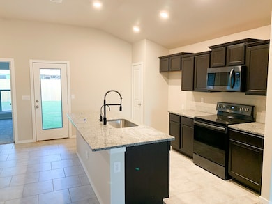 9116 Ratliff Ridge Ave, Odessa, TX 79765 - photo 5