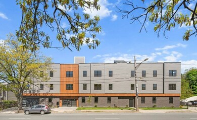 5245 Washington St unit 6, West Roxbury, MA 02132 - photo 2