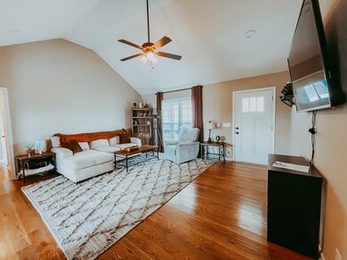 118 Doak St, Shelbyville, TN 37160 - photo 7