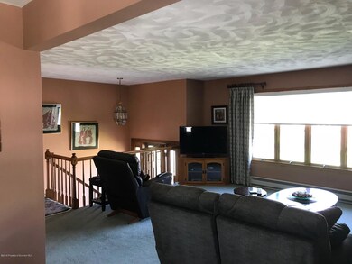 430 Thomas Dr, Dunmore, PA 18512 - photo 5