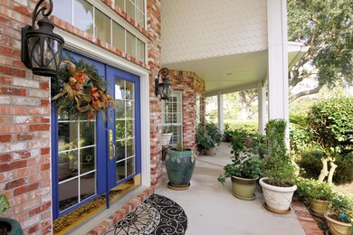 869MastersFrt9Porch3