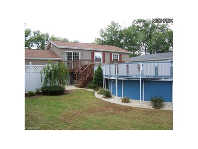 Well landscaped yard, ideal for entertaining