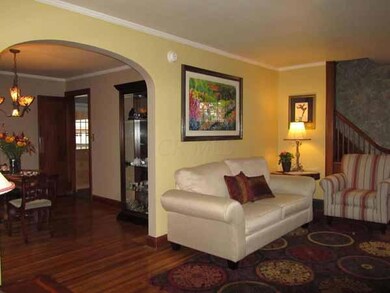 550 Torrence Rd ~ Living Rm