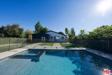 19235 Strathern St, Reseda, CA 91335 - photo 6