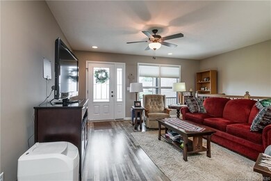 2400 Elhanan Ct, New Albany, IN 47150 - photo 3