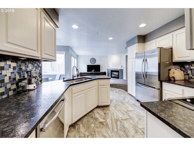 310 SW 37th Terrace, Gresham, OR 97080 - photo 5