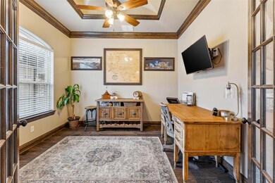 411 Bonita Dr, Granbury, TX 76049 - photo 6