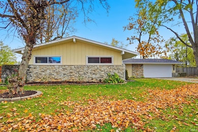 7028 Blackhawk Ln, Fort Wayne, IN 46815 - photo 5