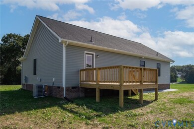 206 Oswald Ln, Dunnsville, VA 22454 - photo 5