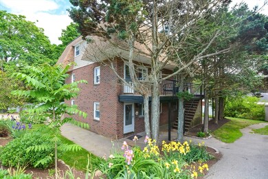 305 Mendon St unit 2, Uxbridge, MA 01569 - photo 2