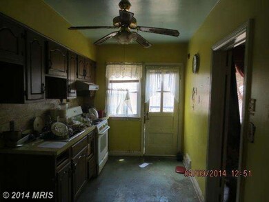 113 N Edgewood St, Baltimore, MD 21229 - photo 4