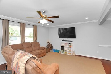 223 Brooks Dr, Colonial Beach, VA 22443 - photo 6