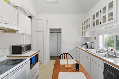 3314 5th Ave, Des Moines, IA 50313 - photo 5