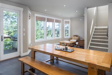 Dining and reading nook