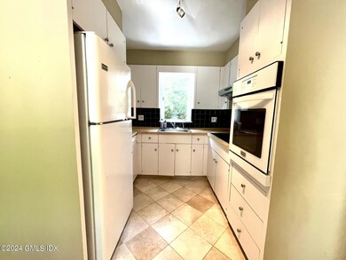 57 Laddins Rock Rd, Old Greenwich, CT 06870 - photo 3