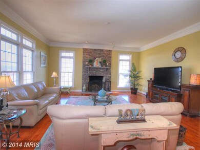35452 Greyfriar Dr, Round Hill, VA 20141 - photo 7
