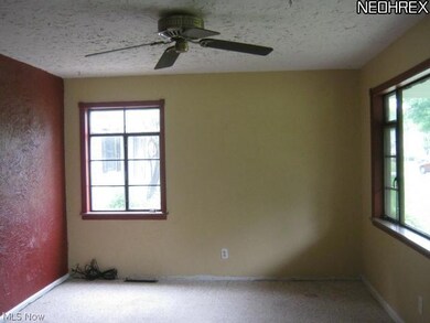 25594 Chatworth Dr, Euclid, OH 44117 - photo 3