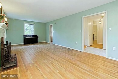 517 Finsbury Rd, Silver Spring, MD 20904 - photo 5