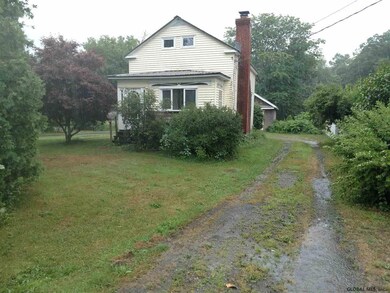 1040 Western Rd, Castleton On Hudson, NY 12033 - photo 4