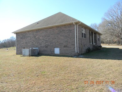 1497 Warner Bridge Rd, Shelbyville, TN 37160 - photo 2