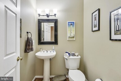 25490 Crossfield Dr, Chantilly, VA 20152 - photo 7