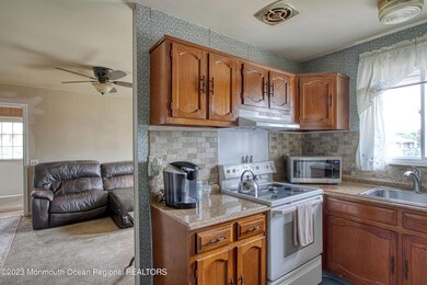 9 Lafayette Dr unit B, Whiting, NJ 08759 - photo 3