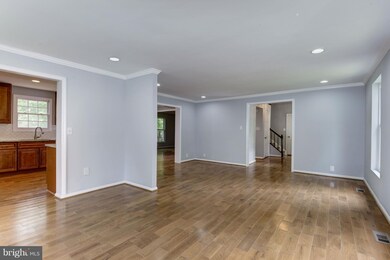 7309 Farthest Thunder Ct, Columbia, MD 21046 - photo 5