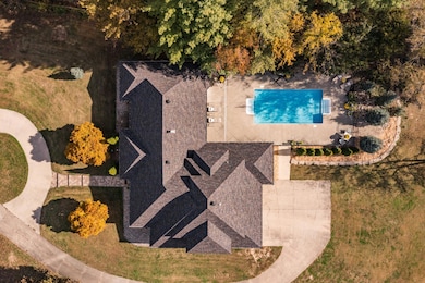 3421 Country Club Dr, Jefferson City, MO 65109 - photo 5